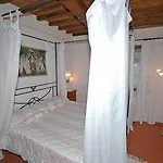 Casa Margherita 2 By Posarellivillas Piegaio